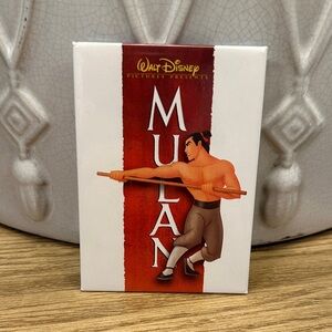1998 vintage Disney’s Mulan Cinema Release Promotional Li-Shang Pin RARE